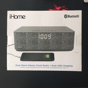 I Home Bluetooth speaker dual alarm